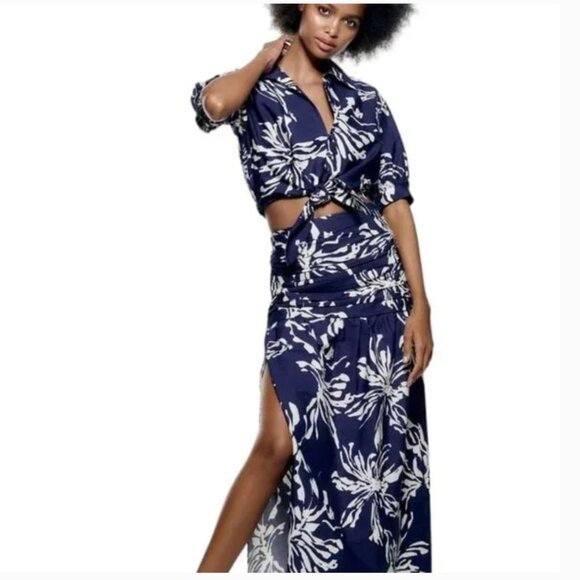 NWOT ZARA MIDI SKIRT IN PRINTED FABRIC BLUE/WHITE SIZE M | 4886/091/044 - Picture 5 of 8